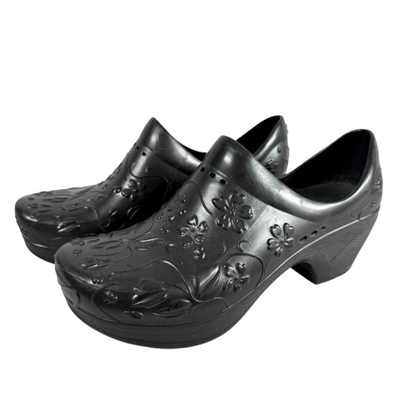 Dansko Pixie Molded EVA Floral Embossed Mules Clogs Black Women’s Sz 38 US 7.5 8 - Picture 1 of 8